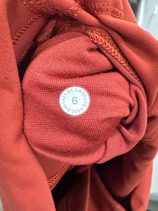 Lululemon Wunder train HR tight size 6 with inseam 28” Legging Cayenne - Picture 3 of 8